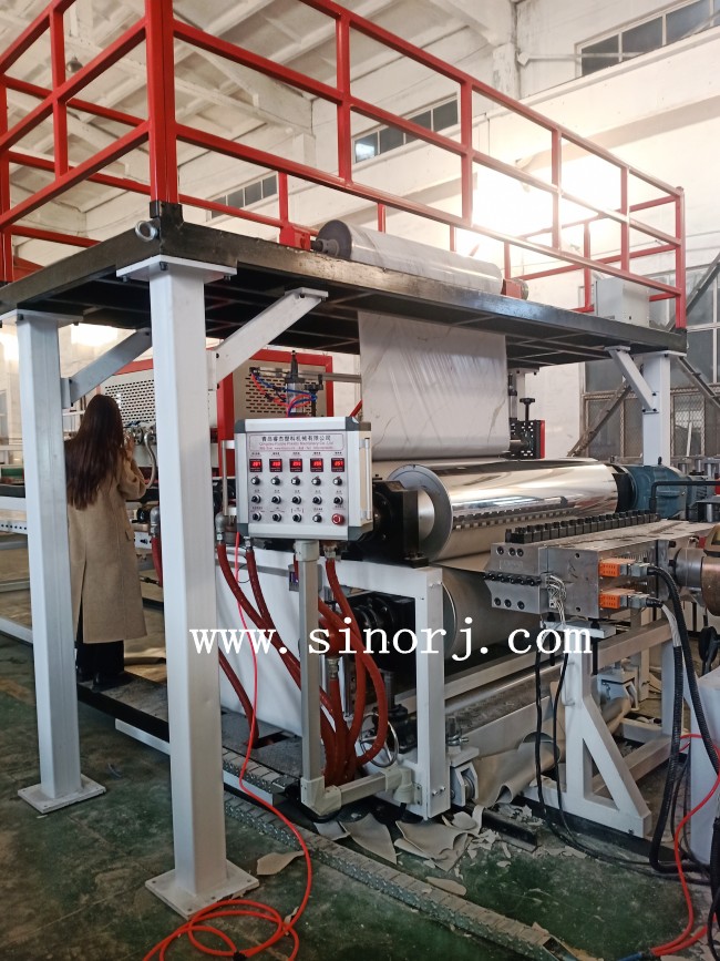 各種設(shè)備工廠試機(jī)中。。。UV板生產(chǎn)線、門板生產(chǎn)線、格柵板生產(chǎn)線、木飾面生產(chǎn)線。。。。。。